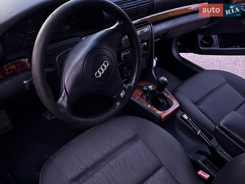 Универсал Audi A4 1998 в Львове