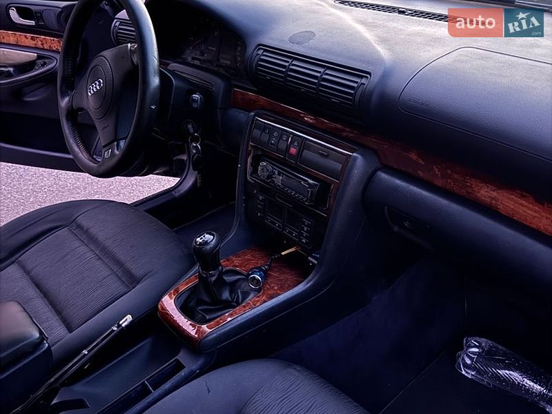 Универсал Audi A4 1998 в Львове