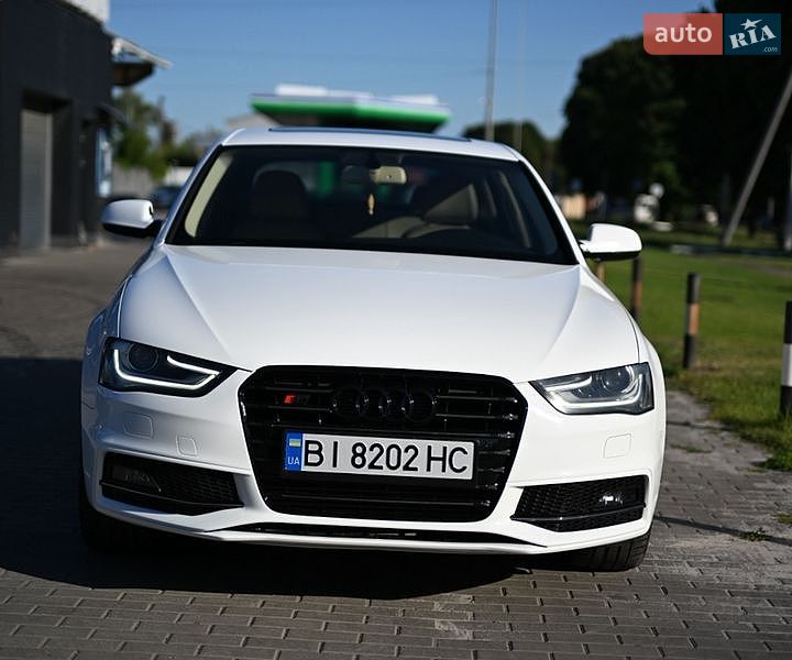 Седан Audi A4 2015 в Миргороді