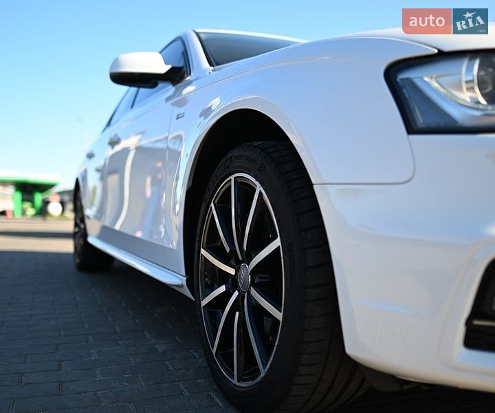Седан Audi A4 2015 в Миргороді