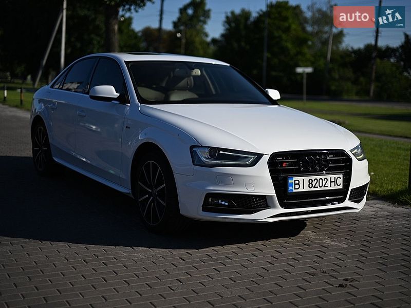 Седан Audi A4 2015 в Миргороді