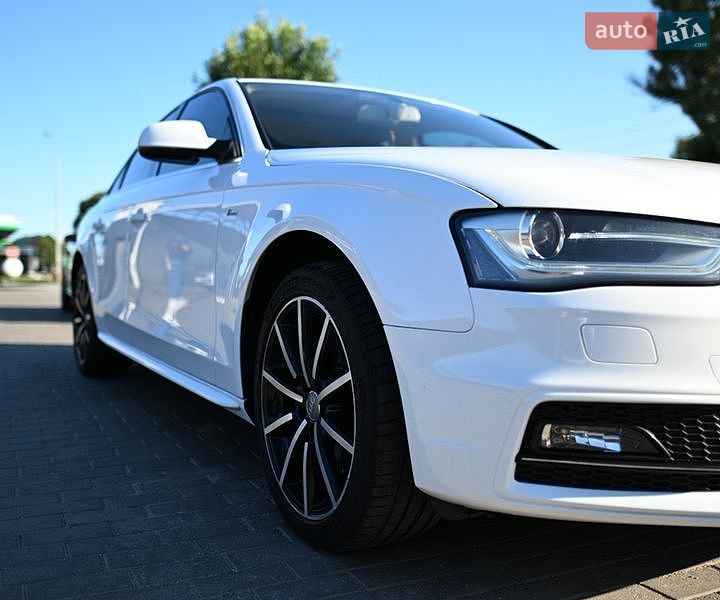 Седан Audi A4 2015 в Миргороді