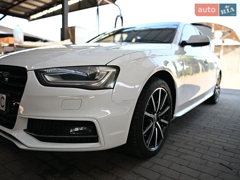 Седан Audi A4 2015 в Миргороді