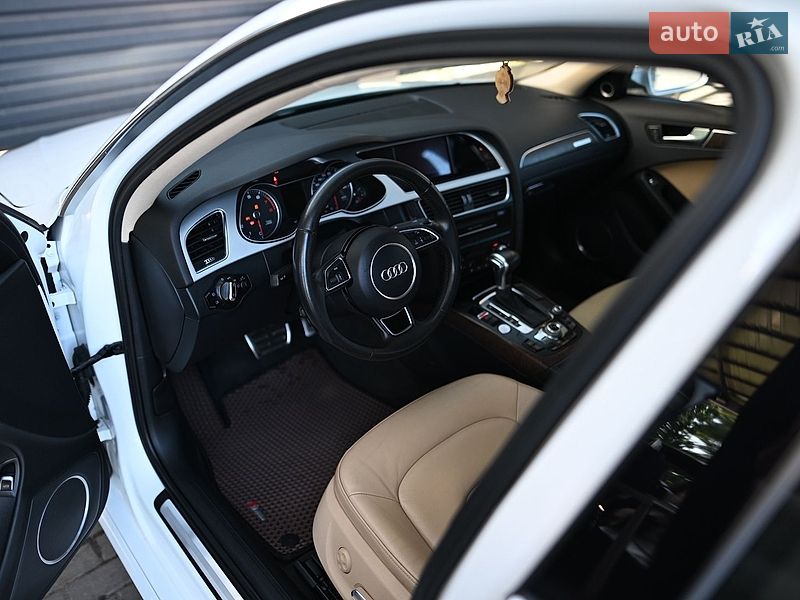 Седан Audi A4 2015 в Миргороді