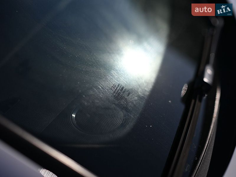 Седан Audi A4 2015 в Миргороді