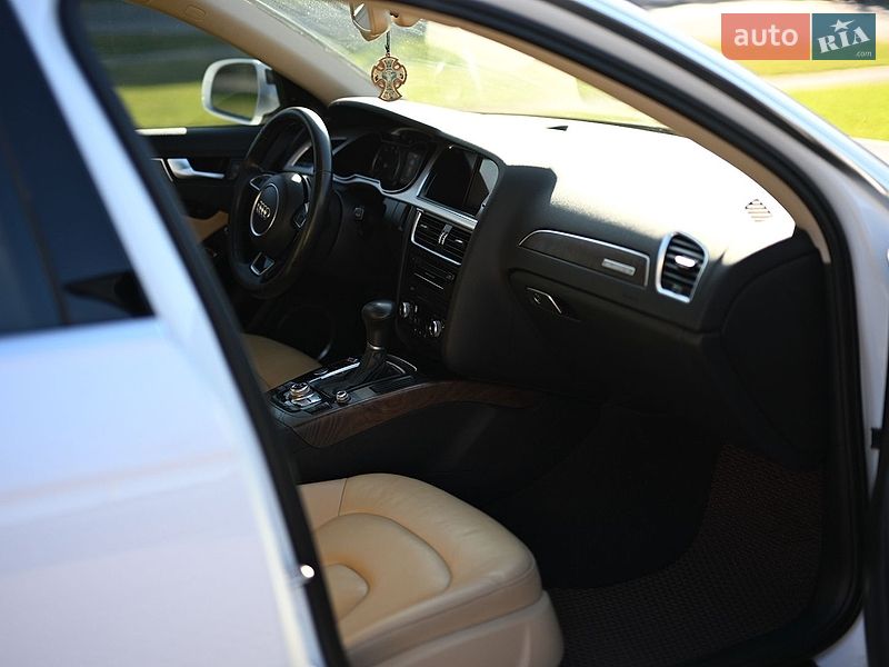 Седан Audi A4 2015 в Миргороді