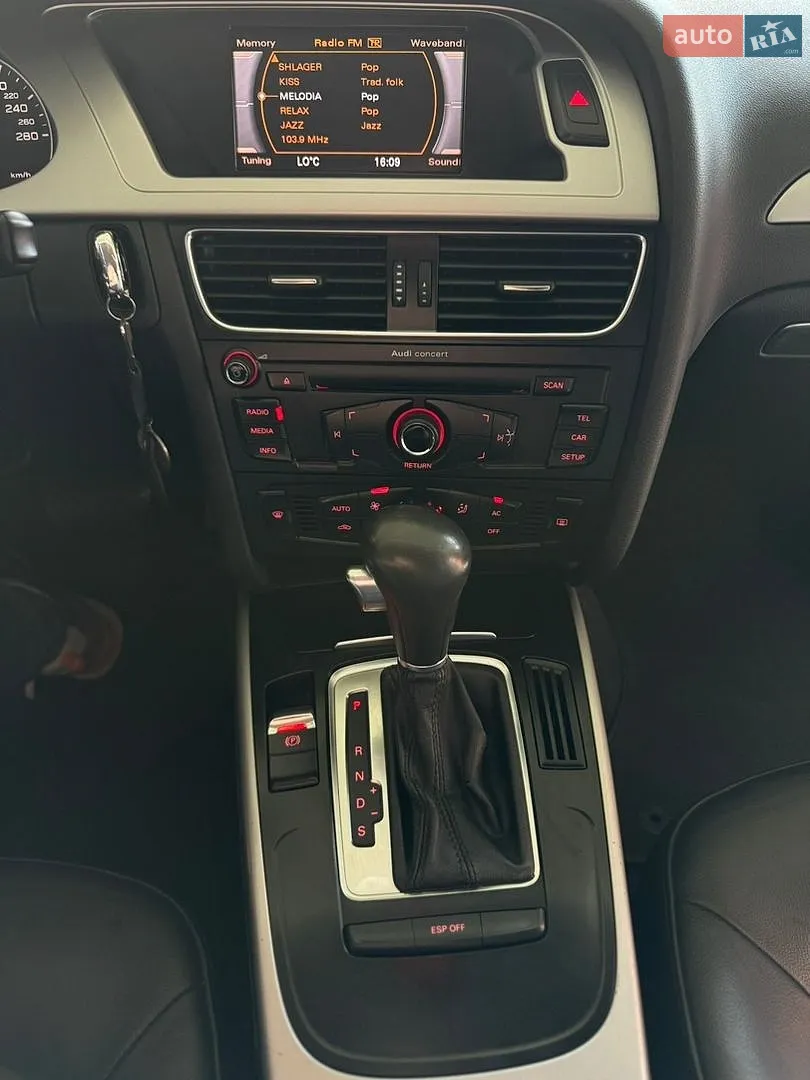 2010 Audi A4 - мініатюра 12