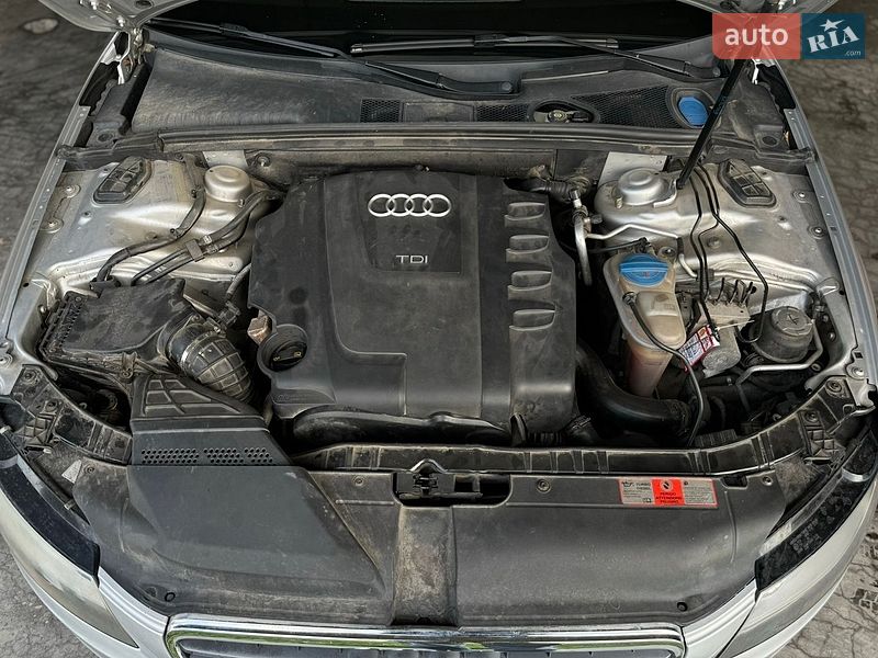 Седан Audi A4 2010 в Львові