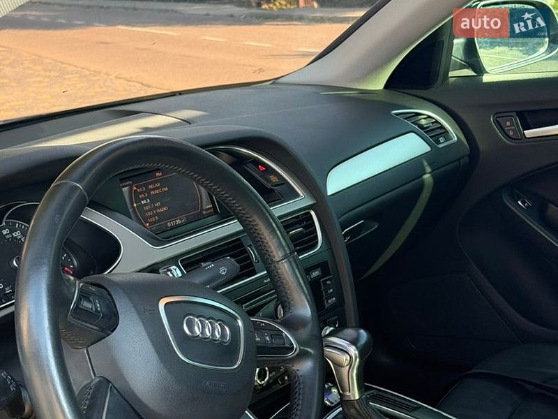 Седан Audi A4 2014 в Львові