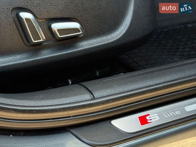 Седан Audi A4 2014 в Львові