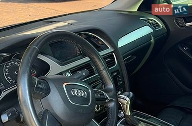 Седан Audi A4 2014 в Львові