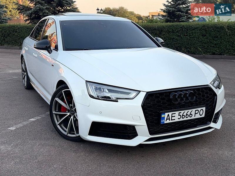 Audi A4 2017 Audi A4 2017