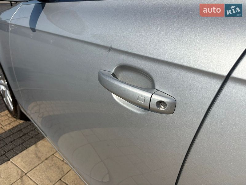 Седан Audi A4 2013 в Львові