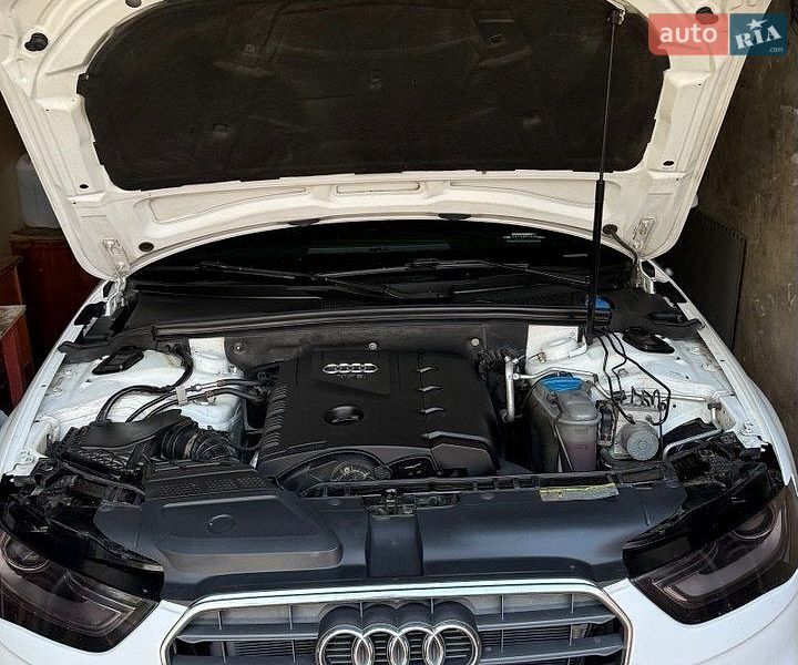 Седан Audi A4 2013 в Києві