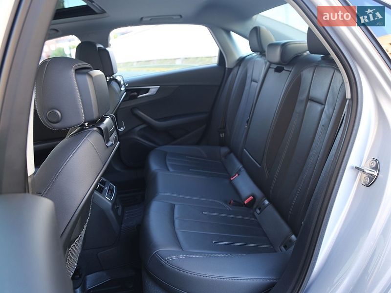 Седан Audi A4 2021 в Киеве