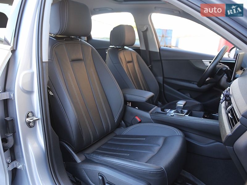 Седан Audi A4 2021 в Киеве