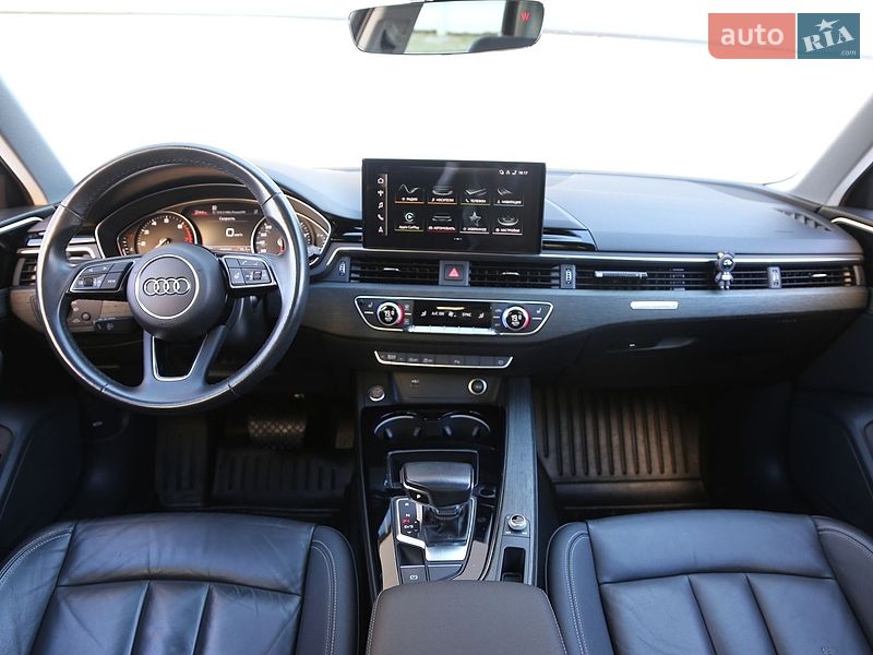 Седан Audi A4 2021 в Киеве
