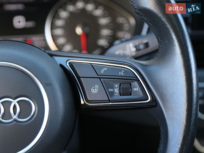 Седан Audi A4 2021 в Киеве