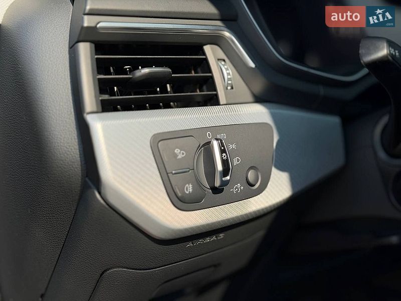 Седан Audi A4 2017 в Києві