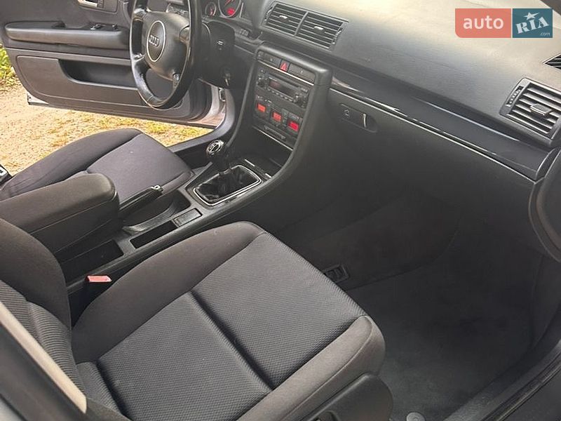 Седан Audi A4 2003 в Збаражі