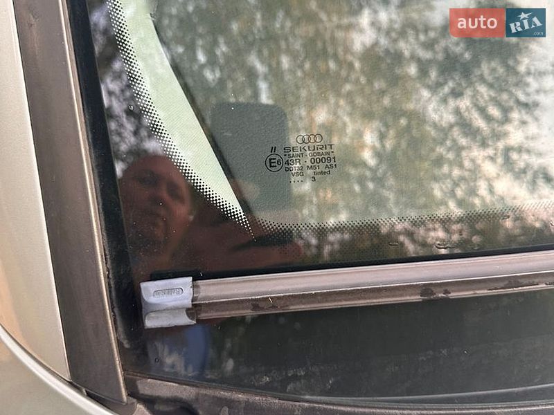 Седан Audi A4 2003 в Збаражі