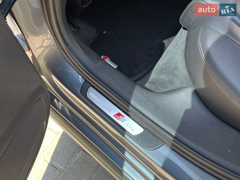 Седан Audi A4 2013 в Новояворівську