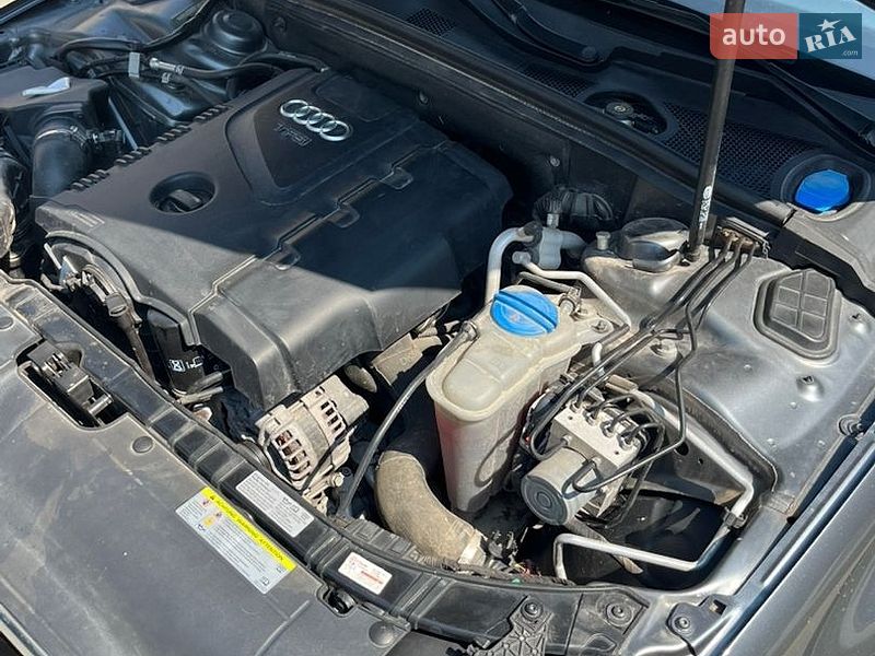 Седан Audi A4 2013 в Новояворівську