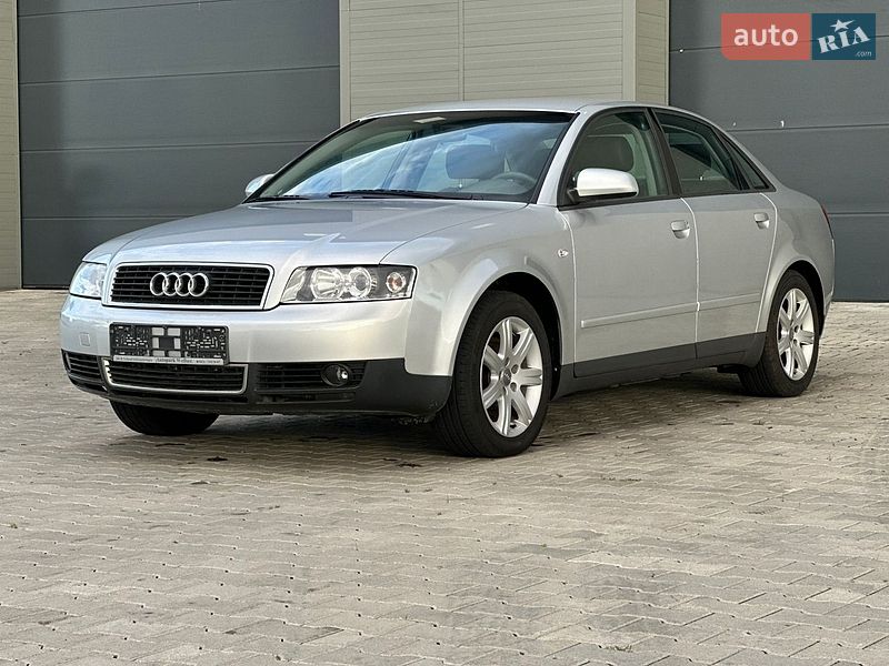 Седан Audi A4 2002 в Сарнах