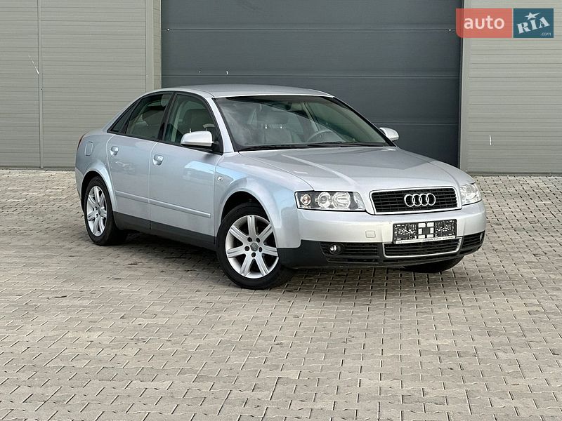Седан Audi A4 2002 в Сарнах