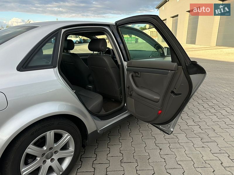 Седан Audi A4 2002 в Сарнах
