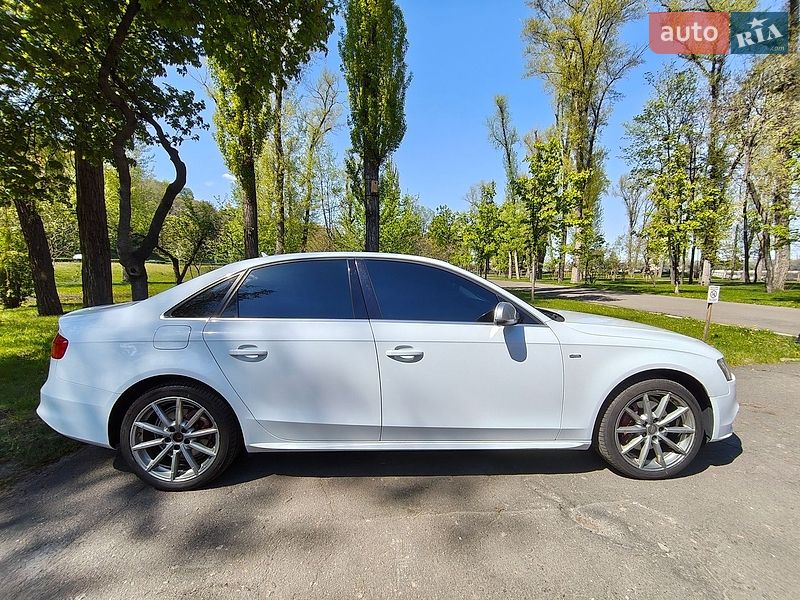 Седан Audi A4 2013 в Києві
