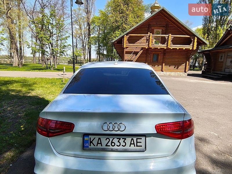 Седан Audi A4 2013 в Києві
