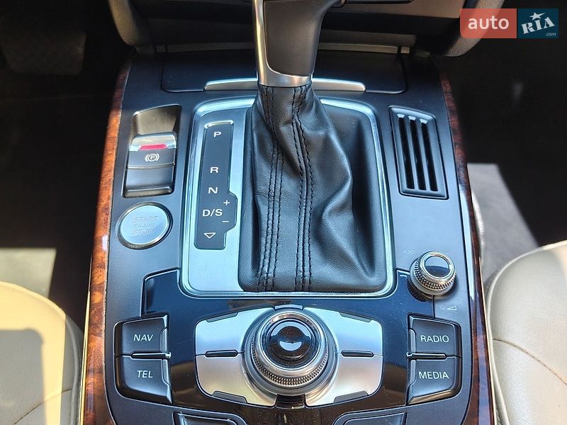 Седан Audi A4 2013 в Києві
