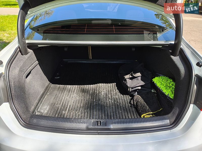 Седан Audi A4 2013 в Києві