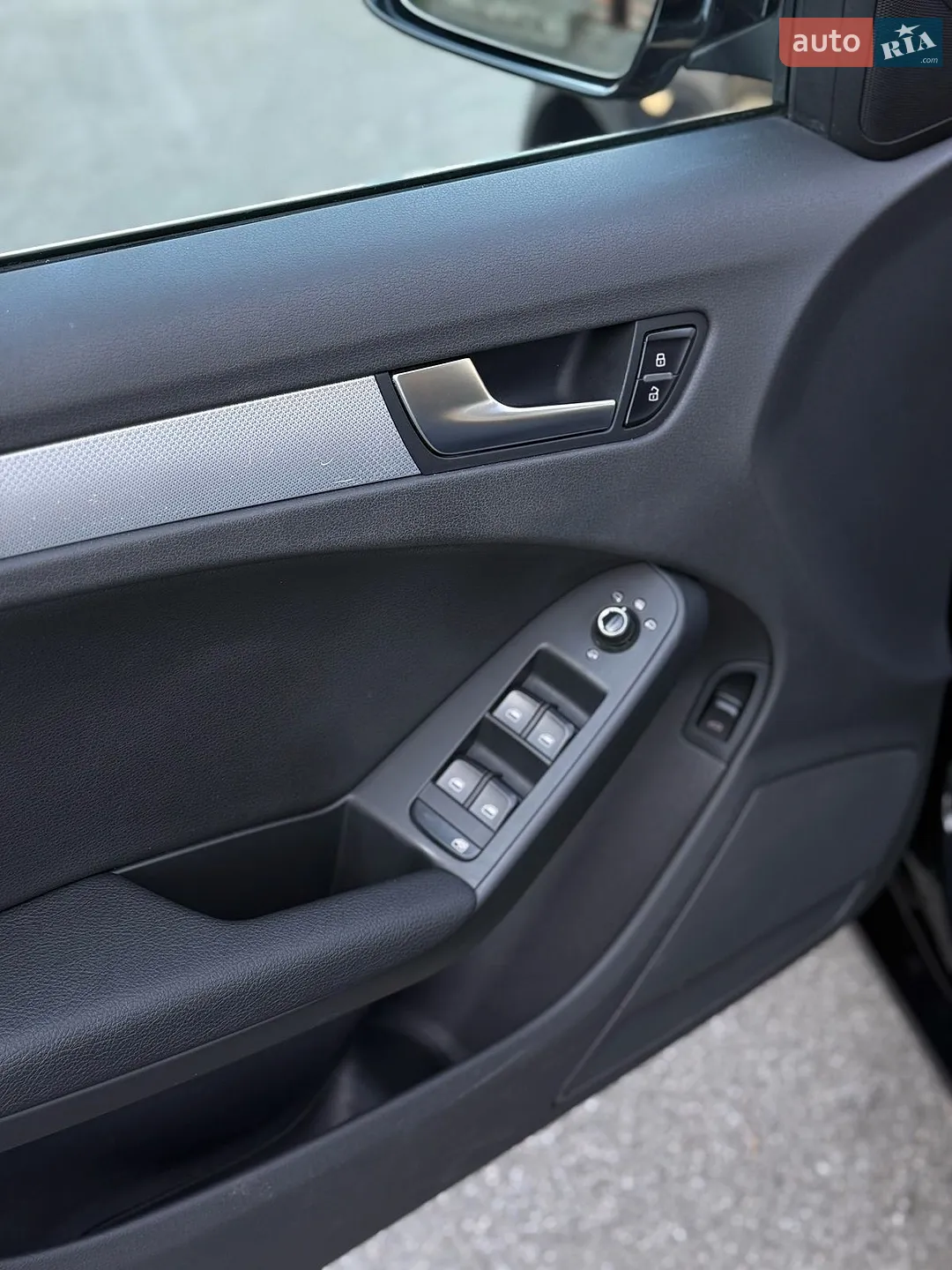 2011 Audi A4 - мініатюра 16