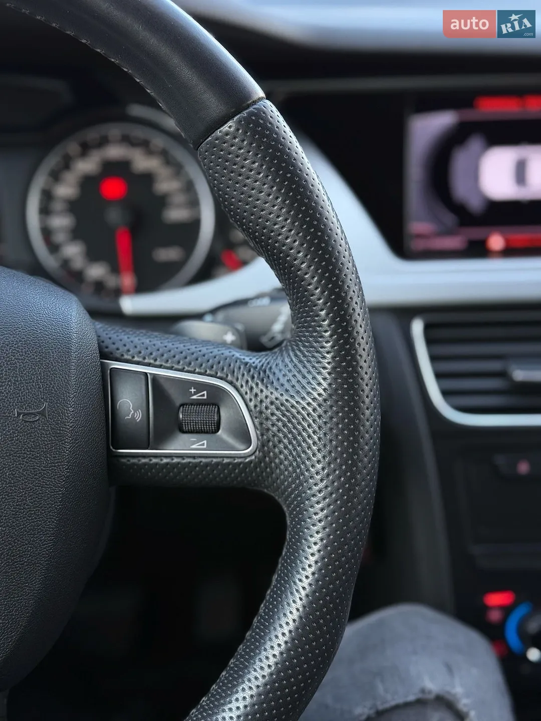 2011 Audi A4 - мініатюра 25