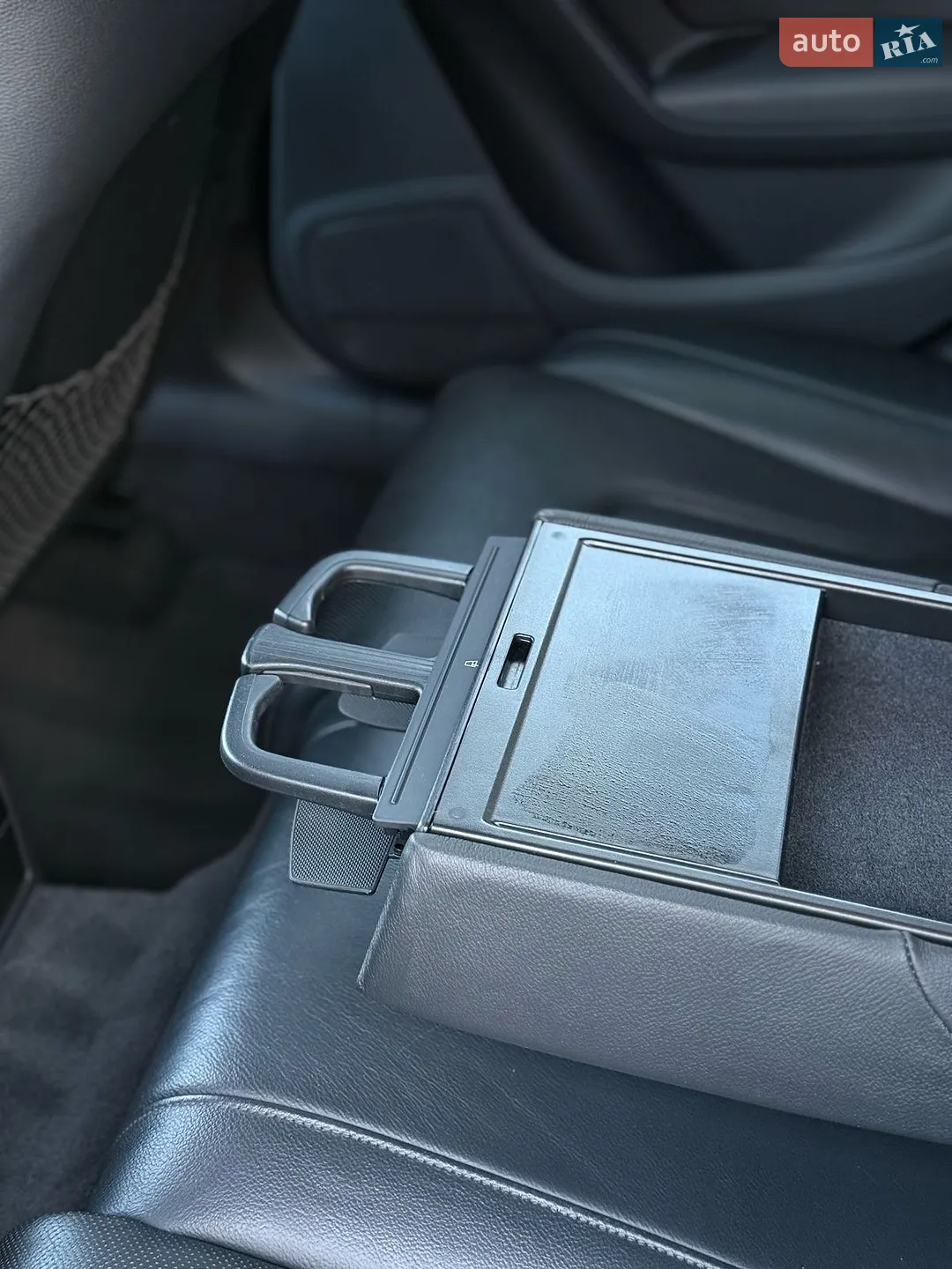 2011 Audi A4 - мініатюра 37