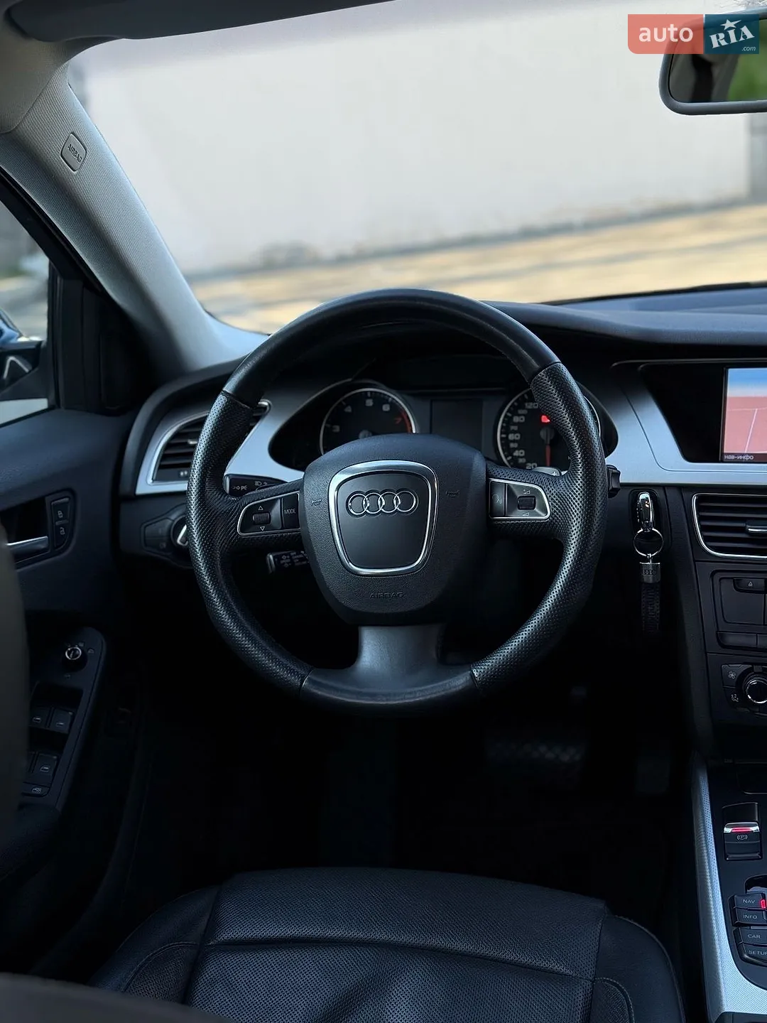 2011 Audi A4 - мініатюра 38