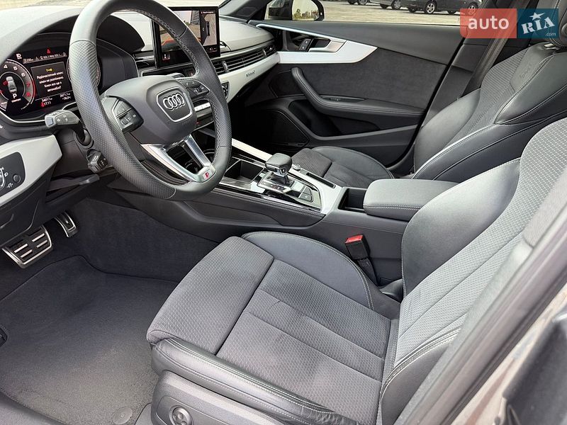 Седан Audi A4 2023 в Києві