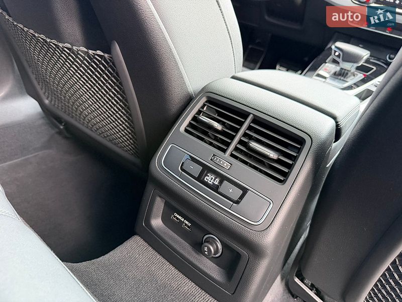 Седан Audi A4 2023 в Києві