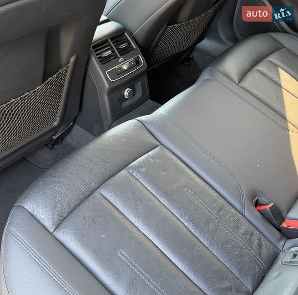 Седан Audi A4 2017 в Одесі