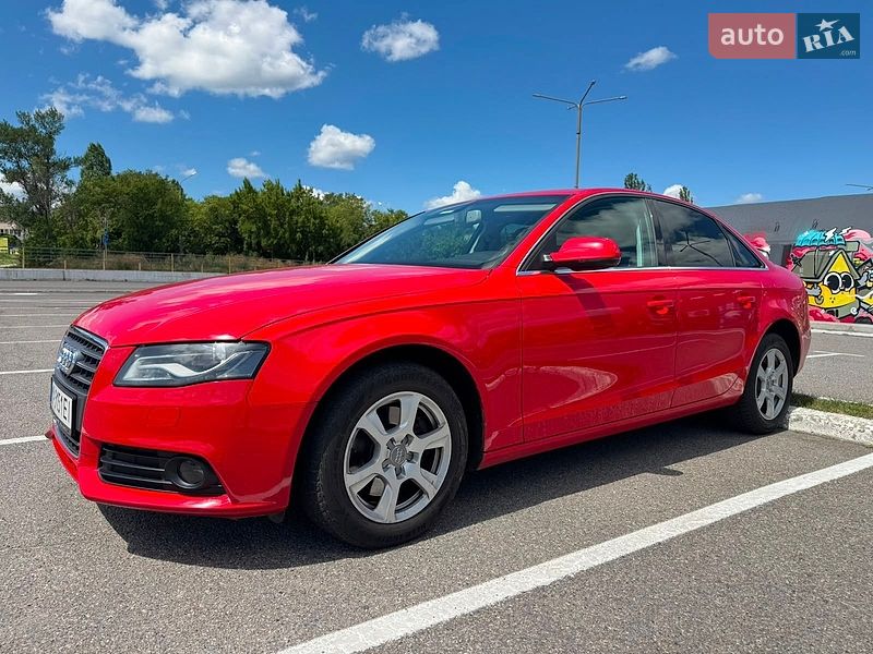 Седан Audi A4 2010 в Киеве