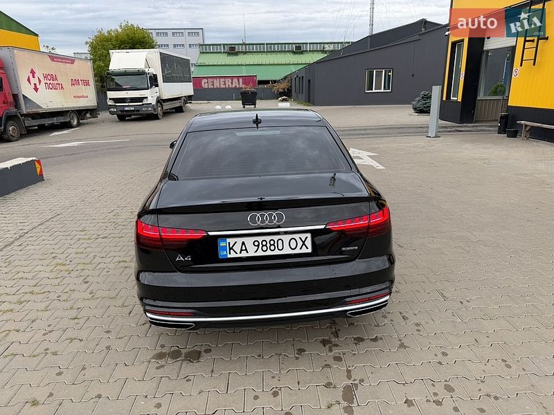 Седан Audi A4 2022 в Києві