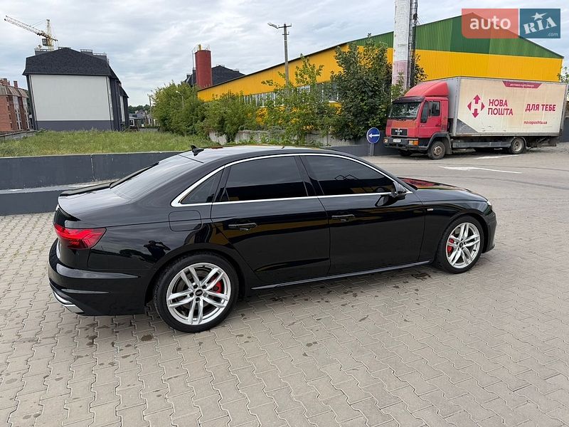 Седан Audi A4 2022 в Києві