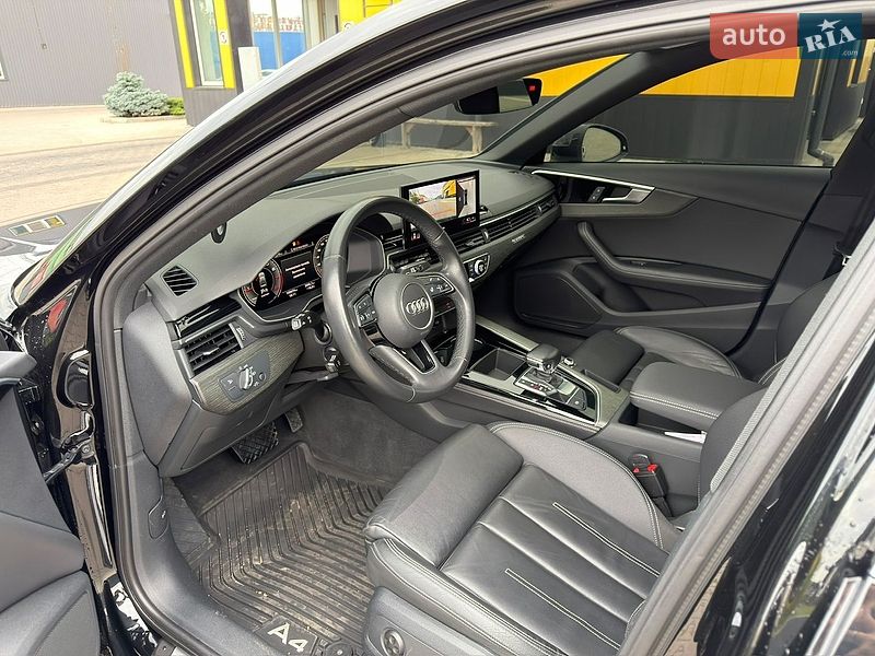 Седан Audi A4 2022 в Києві