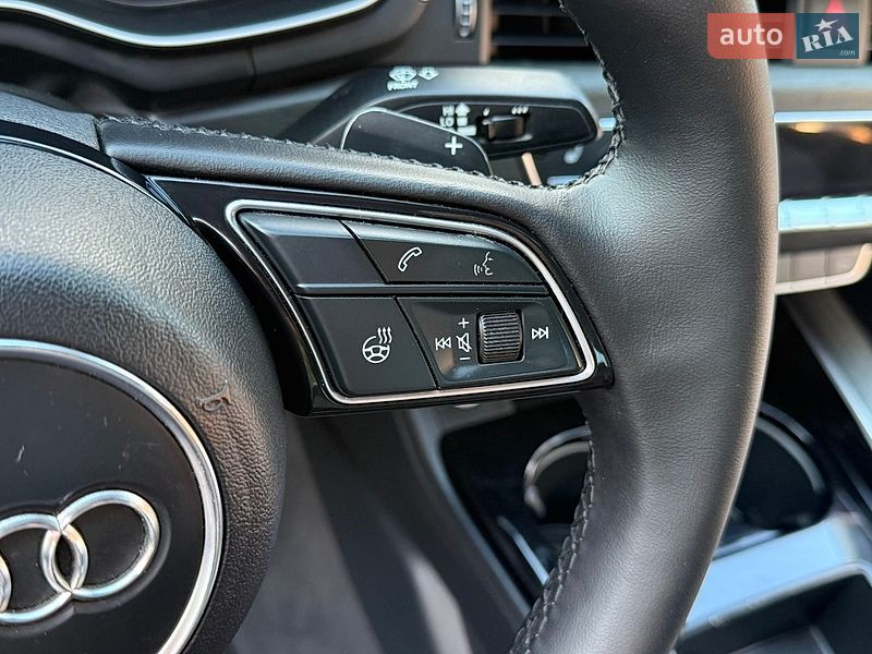 Седан Audi A4 2021 в Рівному