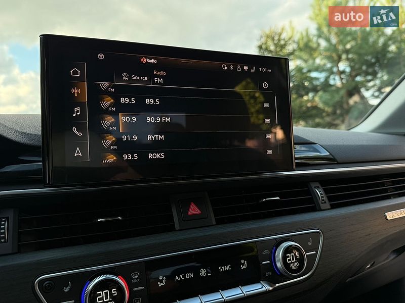 Седан Audi A4 2021 в Рівному