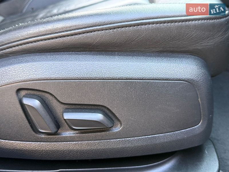 Седан Audi A4 2021 в Рівному