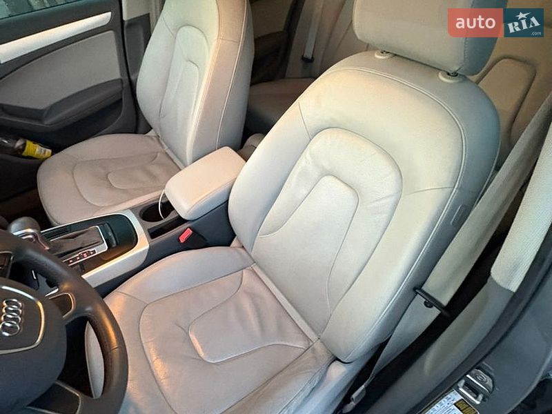 Седан Audi A4 2014 в Львове
