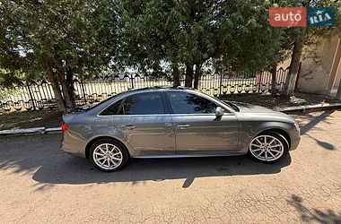 Седан Audi A4 2013 в Бучачі